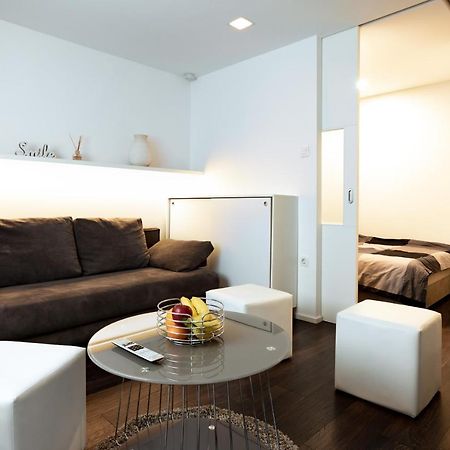 Elegant 1-Bedroom Apartment Near Hill Forest Ljubljana Buitenkant foto
