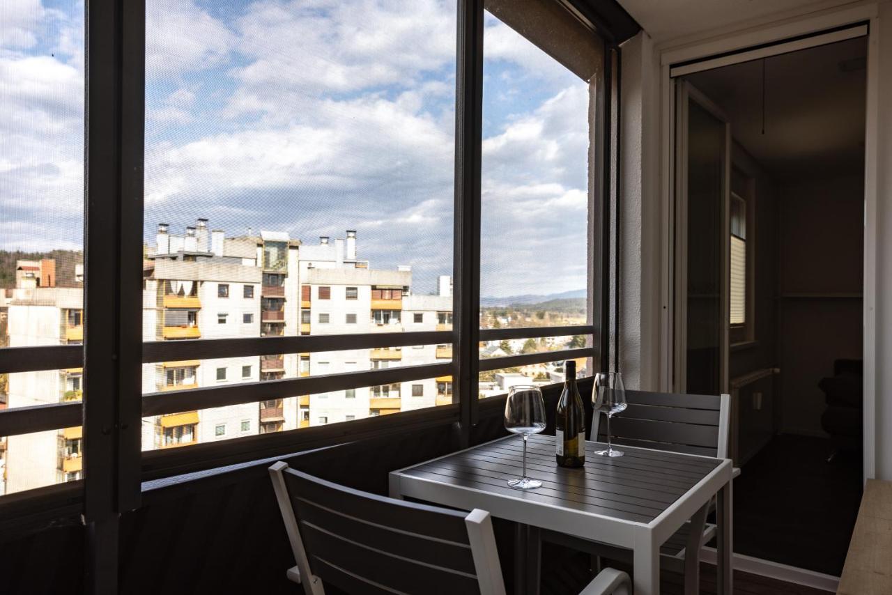 Elegant 1-Bedroom Apartment Near Hill Forest Ljubljana Buitenkant foto